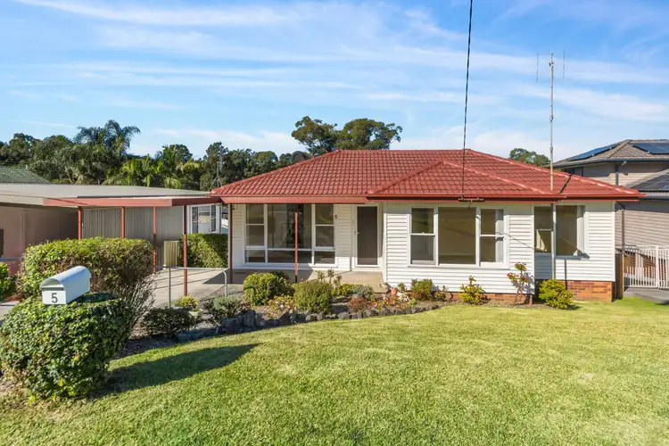 5 Tallawong Crescent, Dapto NSW 2530
