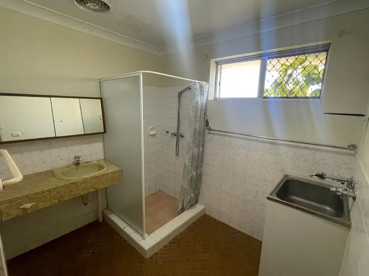 Fourth view of Homely semi-detached listing, 279B Fifth Street, Wonthella WA 6530