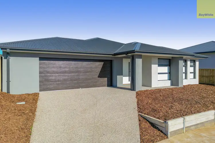 215 Stonehill Drive, Maddingley VIC 3340
