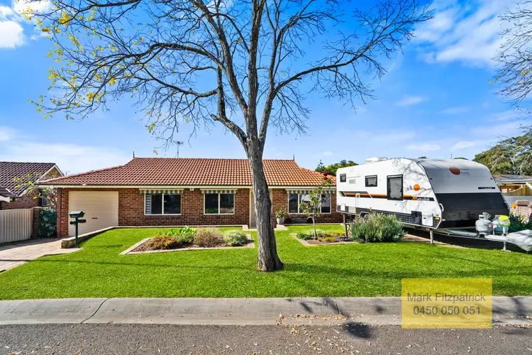 2 Harwood Place, St Helens Park NSW 2560