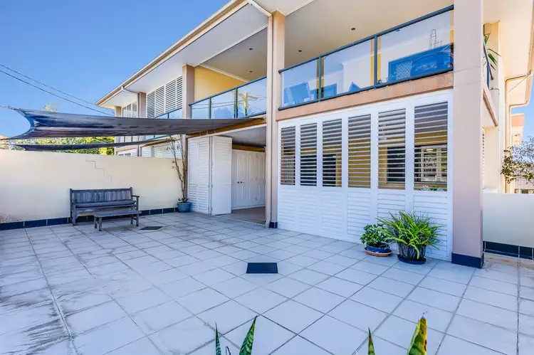 Main view of Homely unit listing, 4/2 Barlow Street, Clayfield QLD 4011