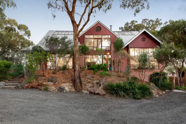 35 Piper Crescent, Eltham VIC 3095