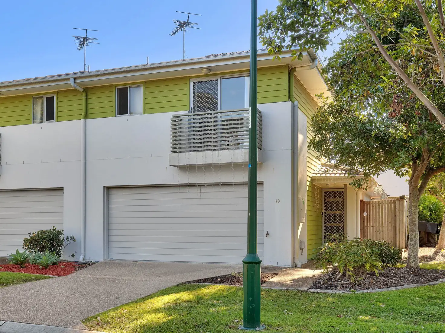 Main view of Homely townhouse listing, 18/40 Lakefield Place, Runcorn QLD 4113