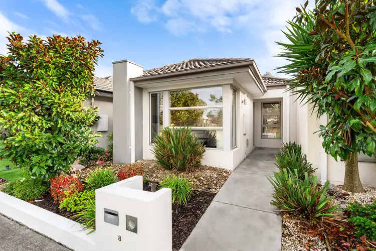 8 Soapstone Walk, Doreen VIC 3754