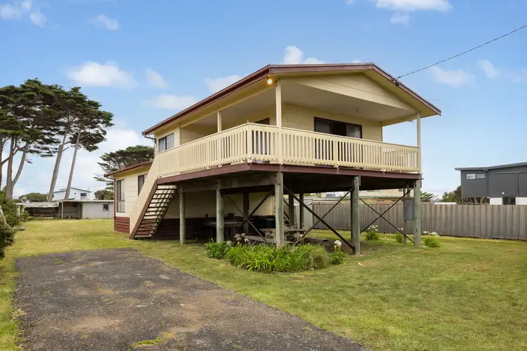 2 Hopetoun Crescent, Surf Beach VIC 3922