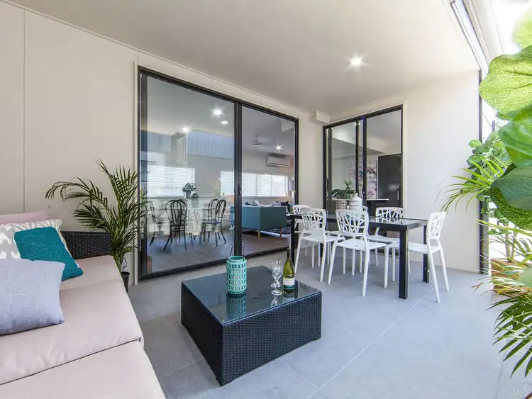 Second view of Homely townhouse listing, 2/37 Rawlinson Street, Murarrie QLD 4172