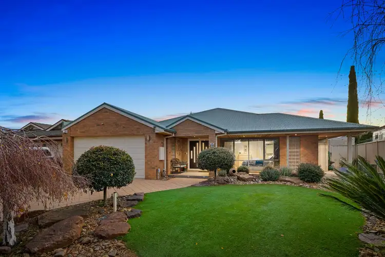 9 Albany Court, Werribee VIC 3030