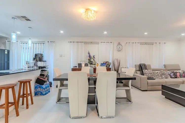 Fifth view of Homely house listing, 7 KERNOT Loop, Maddington WA 6109