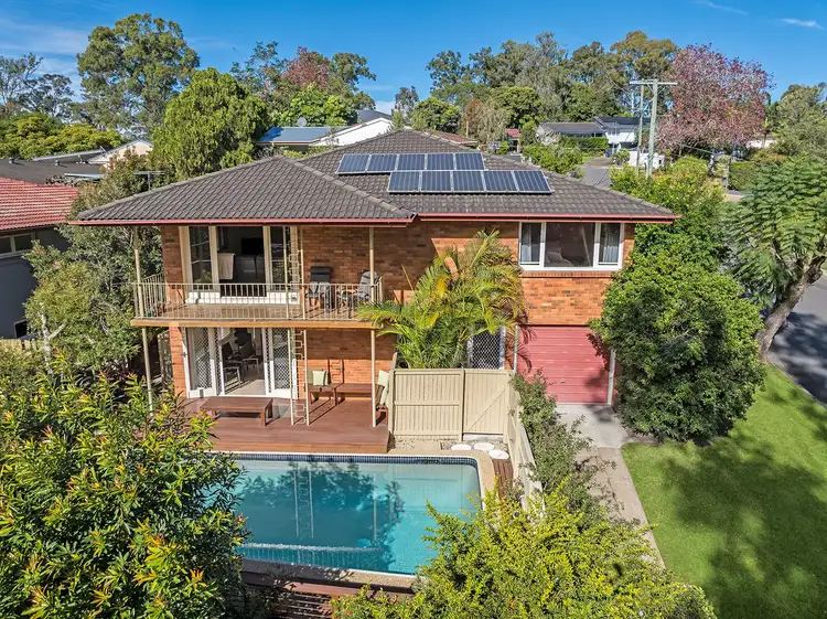 8 Wallawa Street, Kenmore QLD 4069