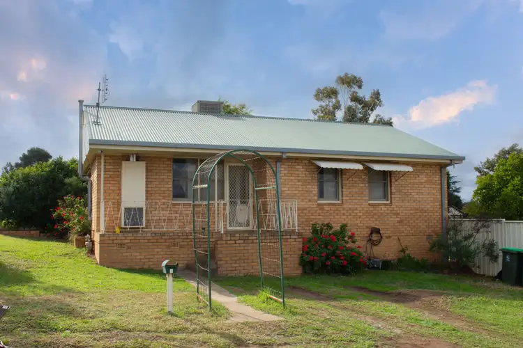 1 Miller Street, Parkes NSW 2870