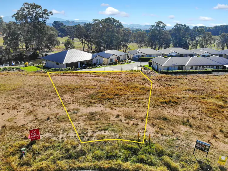 32 Weeden Place, Tumut NSW 2720