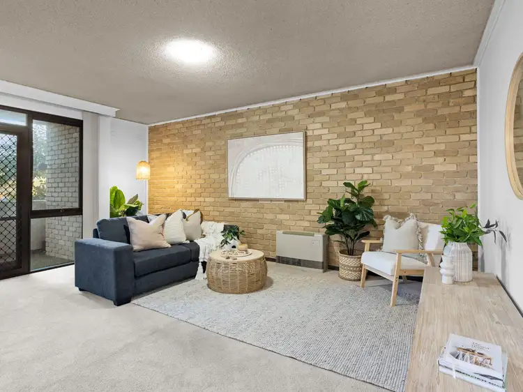Main view of Homely unit listing, 2/29 McDowell Street, Rosebud VIC 3939