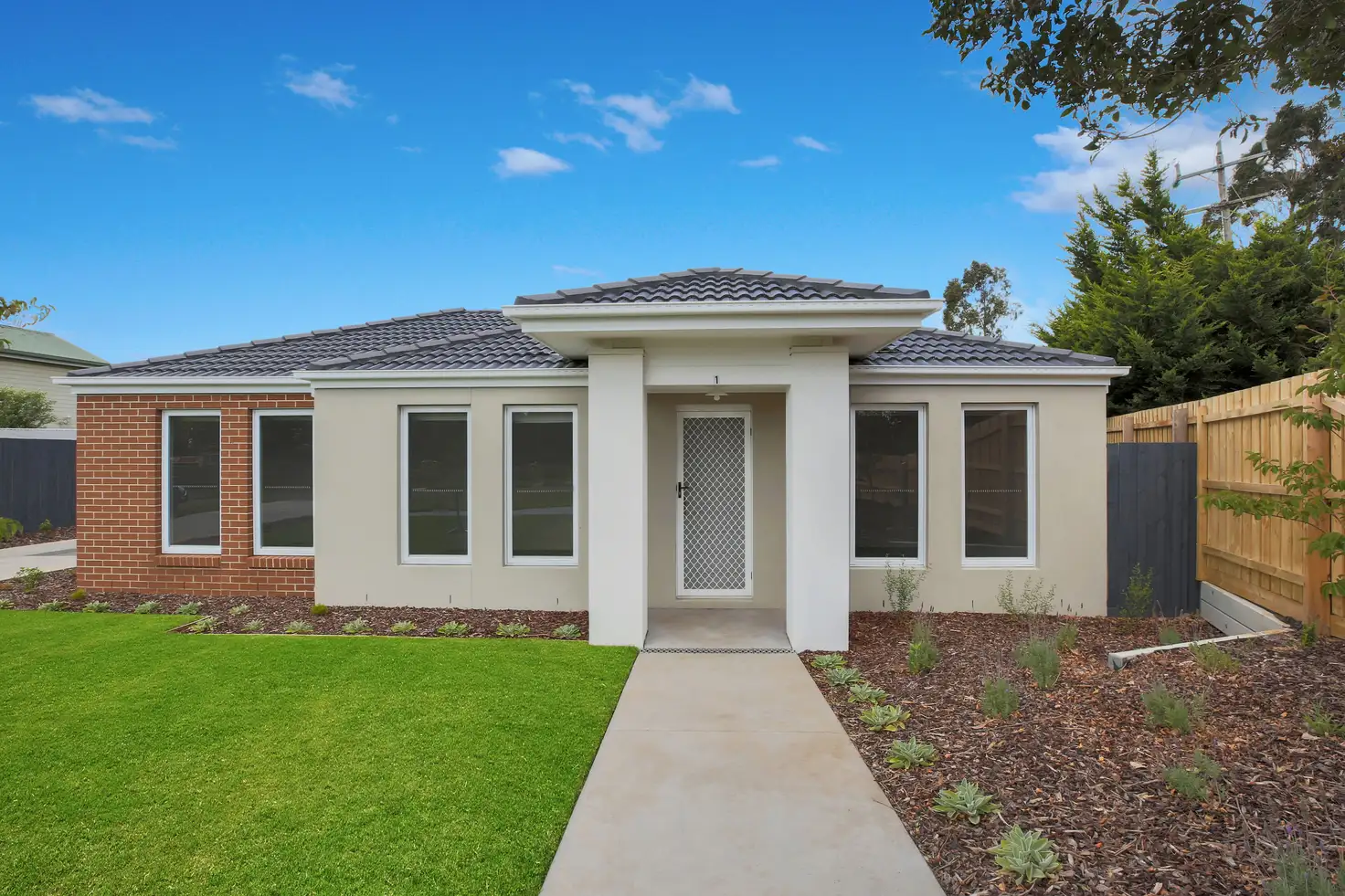 Main view of Homely unit listing, 3/2 Oddy Street., Drouin VIC 3818