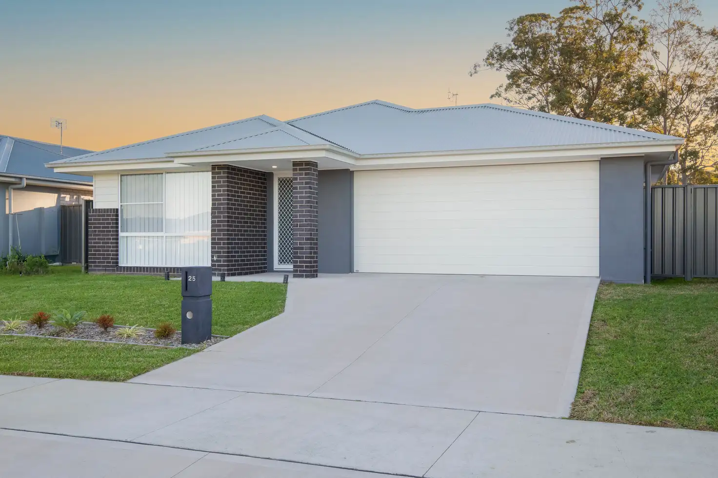 Main view of Homely house listing, 25 Sunset Drive, Thornton NSW 2322