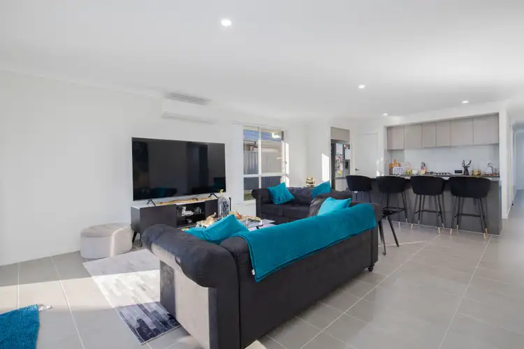 Third view of Homely house listing, 25 Sunset Drive, Thornton NSW 2322