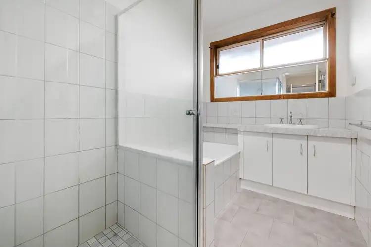 Sixth view of Homely unit listing, 2/57 Mossfiel Drive, Hoppers Crossing VIC 3029