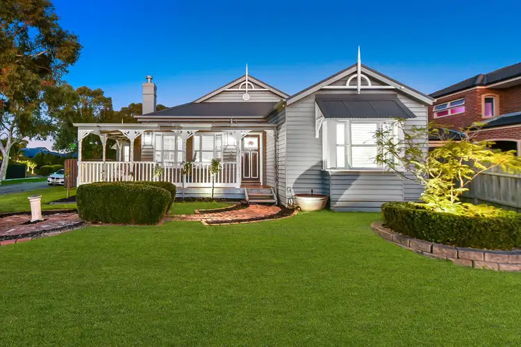 48 Moondarra Drive, Berwick VIC 3806
