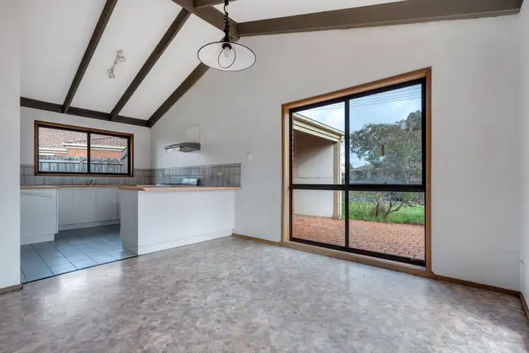 Sixth view of Homely house listing, 27 Gillingham Crescent, Craigieburn VIC 3064