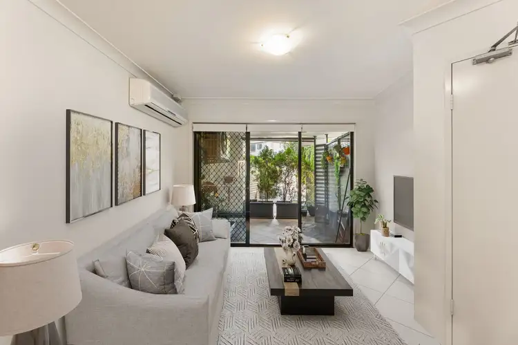 Main view of Homely apartment listing, 7/52 Newstead Terrace, Newstead QLD 4006