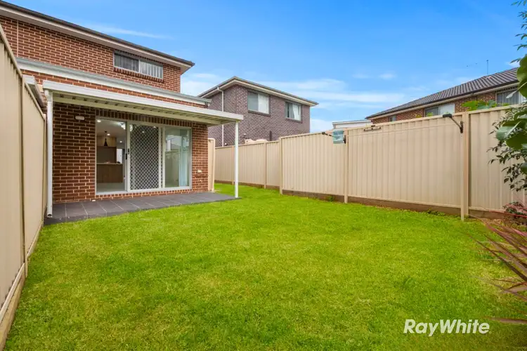 8 Playford Glade, Quakers Hill NSW 2763
