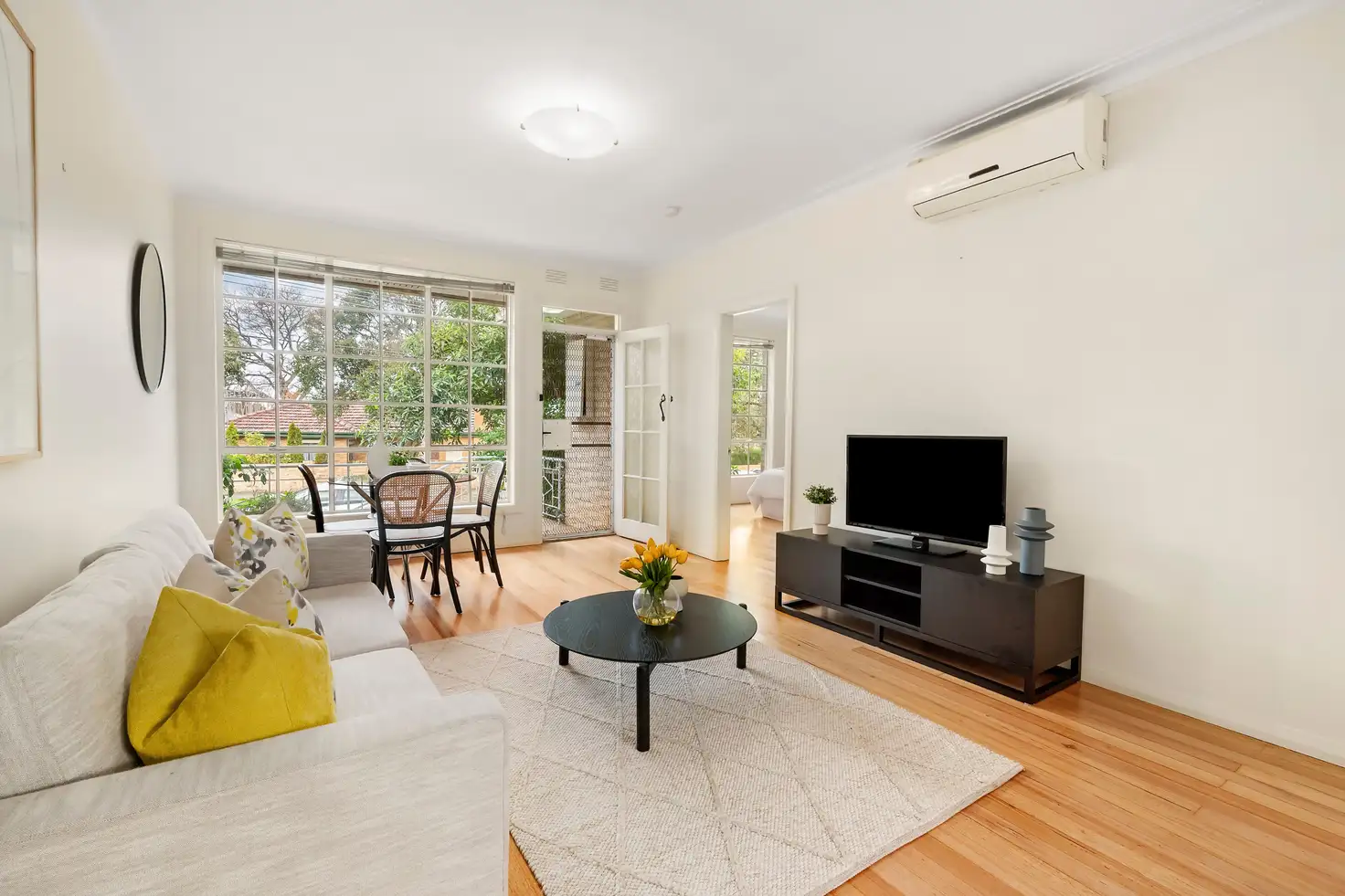 Main view of Homely unit listing, 1/15 State Street, Oakleigh East VIC 3166