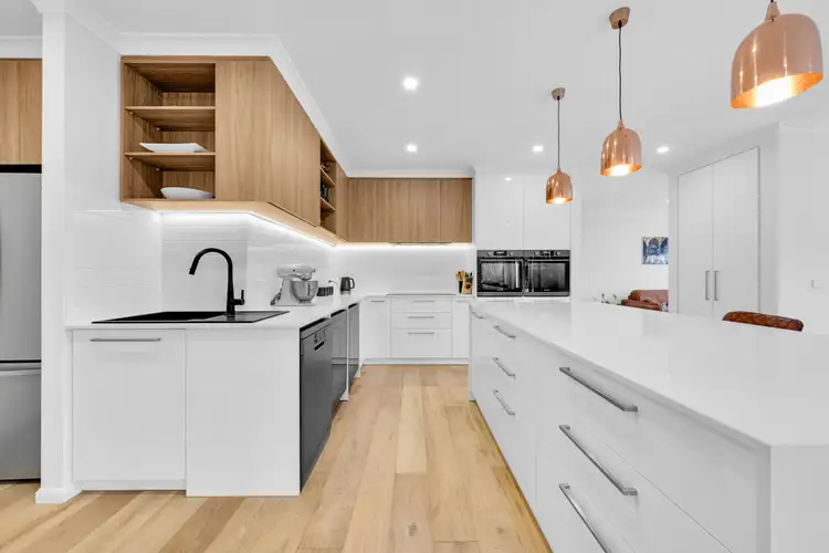 Fifth view of Homely house listing, 15 Arwon Court, Sandhurst VIC 3977