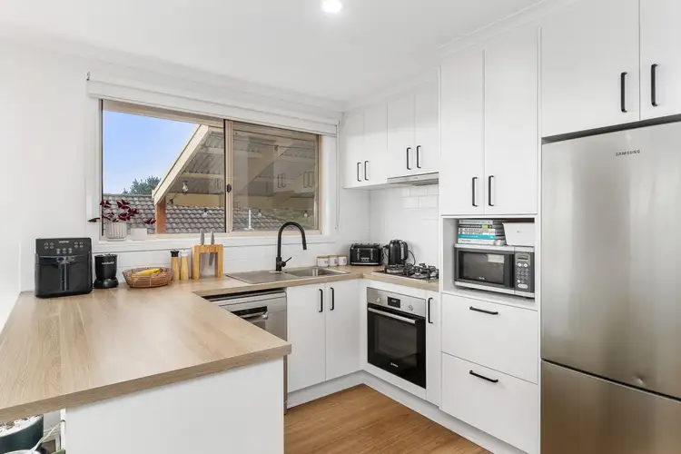 Fourth view of Homely unit listing, 2/34 Julie Court, Langwarrin VIC 3910