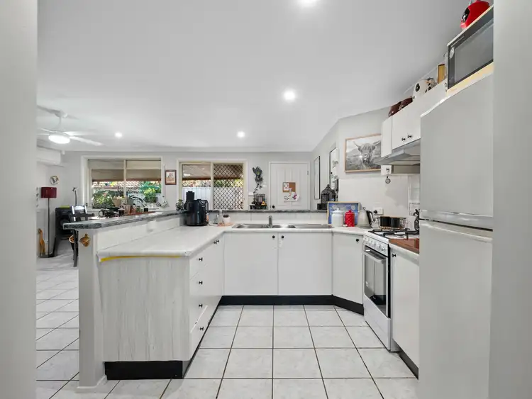 Fourth view of Homely house listing, 4 Titania Place, Rosemeadow NSW 2560