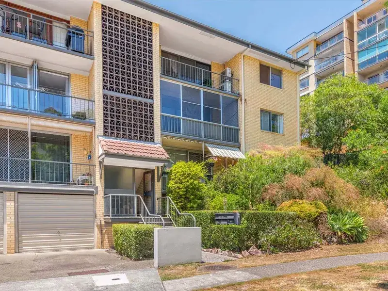 Main view of Homely unit listing, 5/9 Rossiter Parade, Hamilton QLD 4007