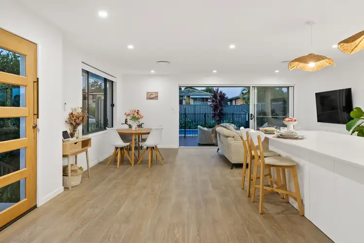 13 Oakwood Terrace, Palm Beach QLD 4221