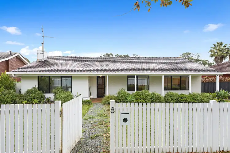 8 Lindsay Street, Drouin VIC 3818