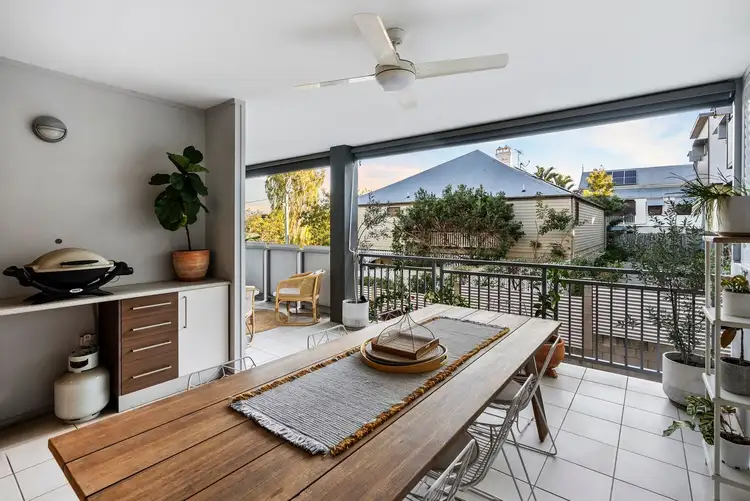 2/1 Redarc Street, Fairfield QLD 4103