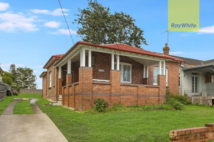 90 Windsor Road, Northmead NSW 2152