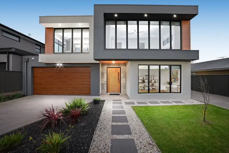 24 Gardeners Road, Bentleigh East VIC 3165
