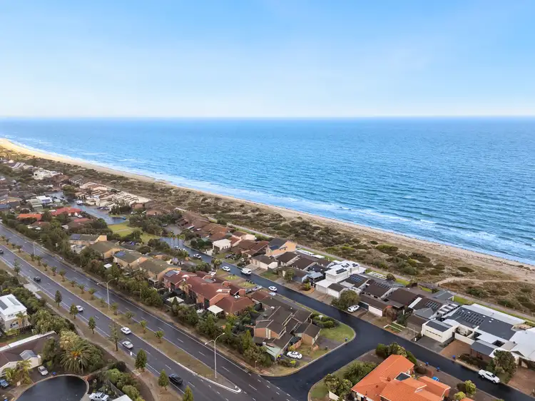 4 Sandpiper Place, West Lakes Shore SA 5020