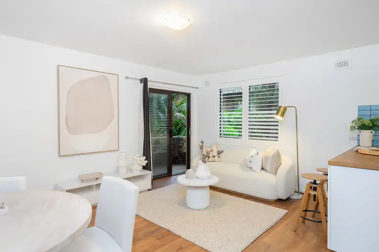 Main view of Homely unit listing, 2/42 Waine Street, Freshwater NSW 2096