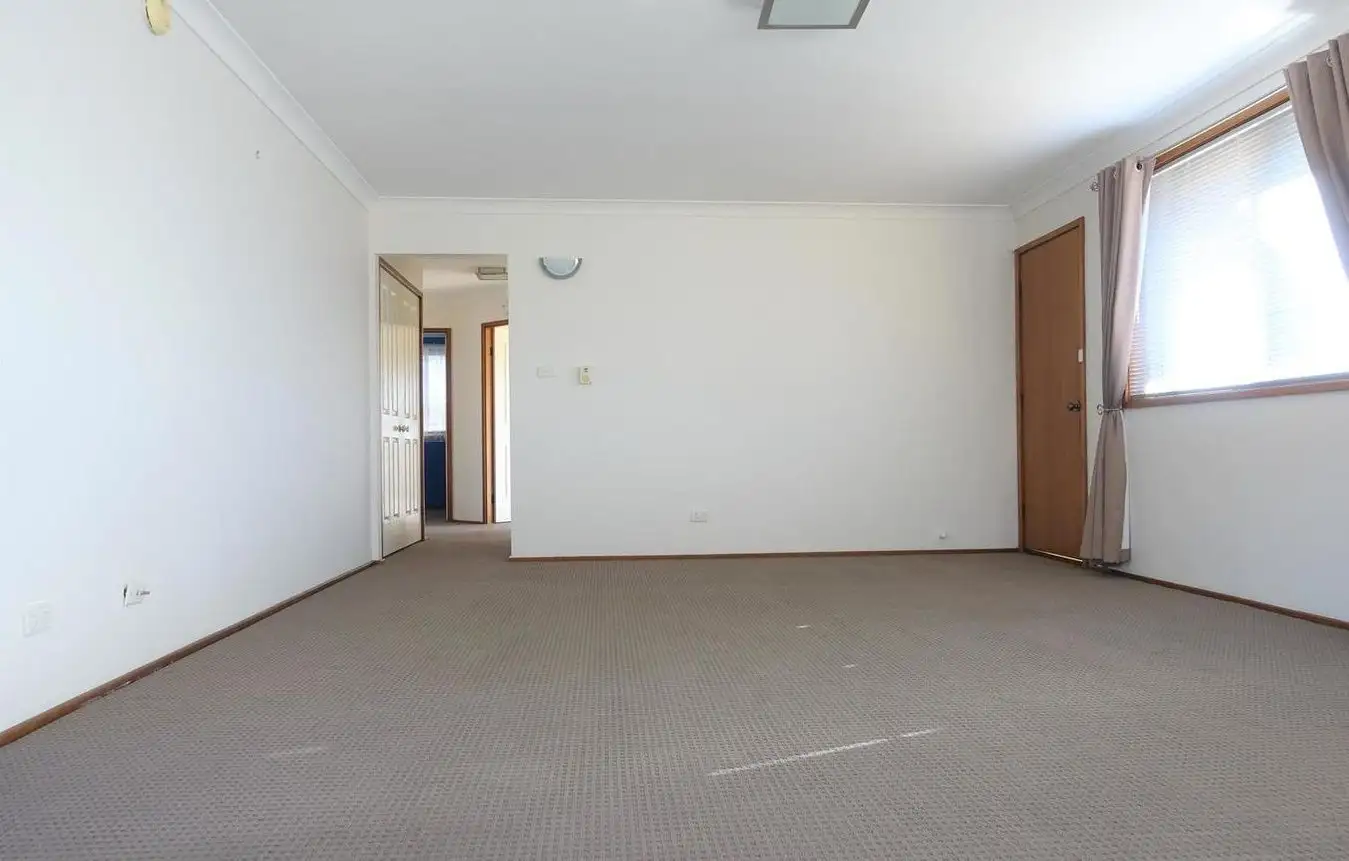 Main view of Homely unit listing, 1/22 Gloucester Circuit, Albion Park NSW 2527