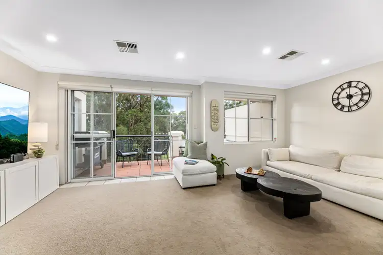 1 Oakwood Way