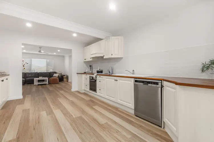 41 Lyons Road, Sussex Inlet NSW 2540