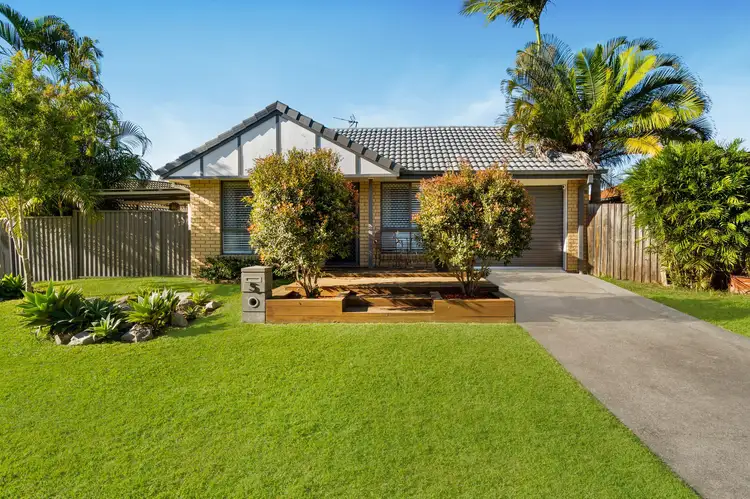 5 Tibrogargan Close