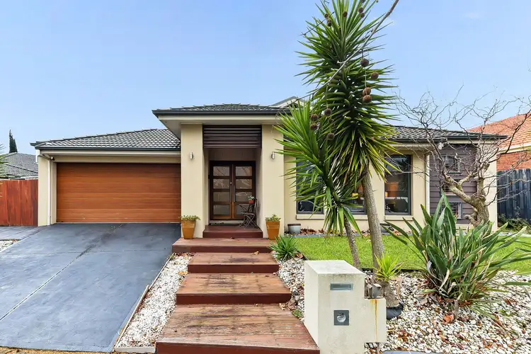 17 Lorikeet Drive, Berwick VIC 3806