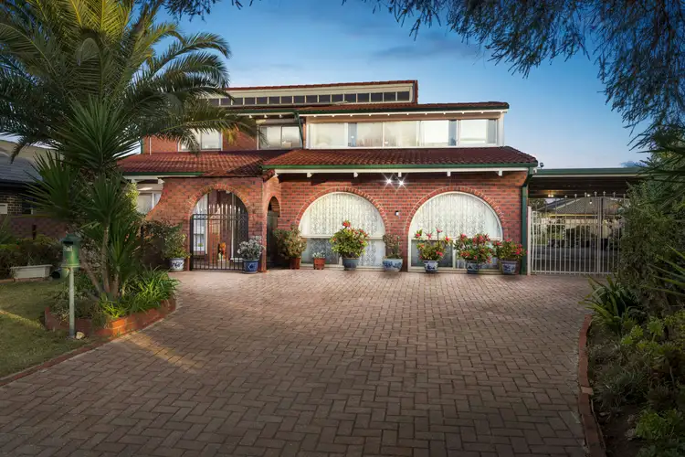 2 Gretel Grove, West Lakes SA 5021