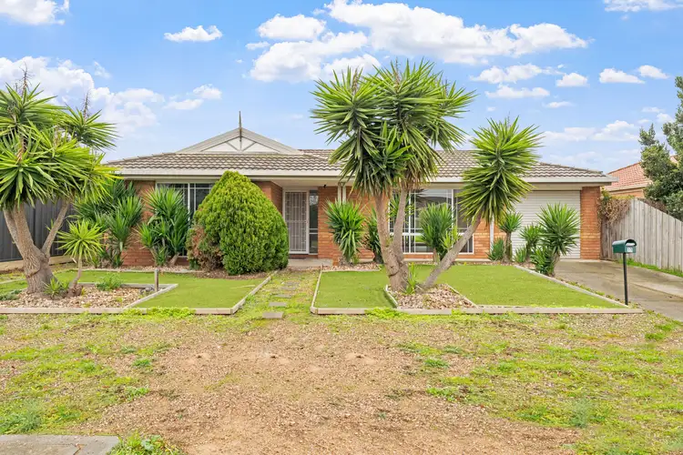 17 Kalista Avenue, Hillside VIC 3037