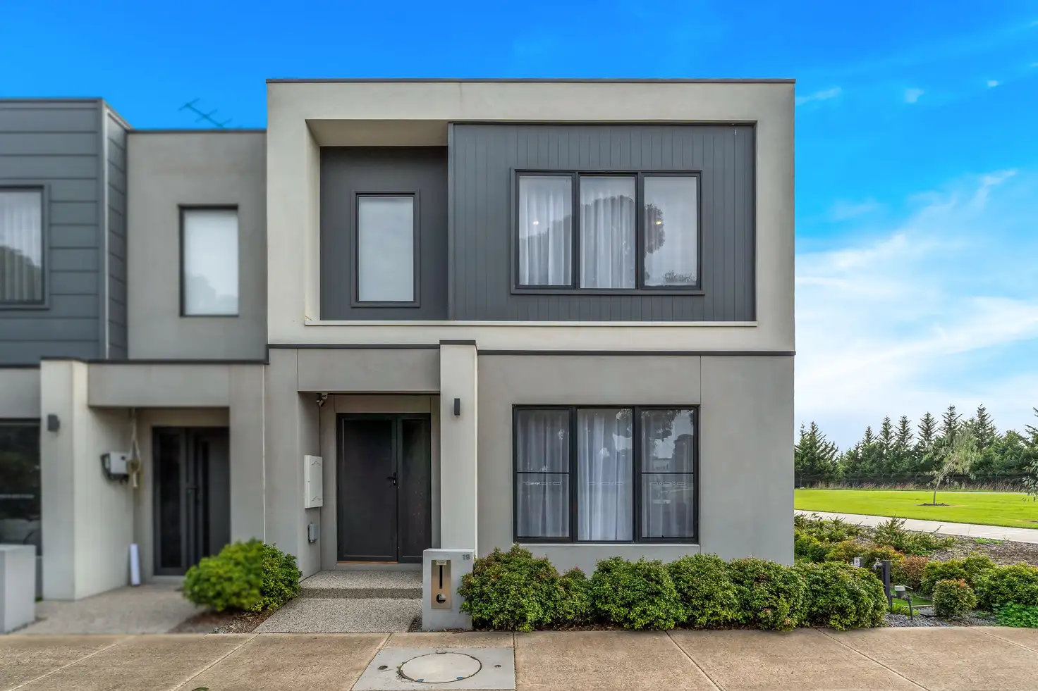 Main view of Homely townhouse listing, 19 Caladenia Walk, Craigieburn VIC 3064
