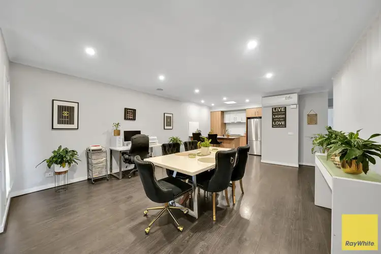60 Fulham Crescent, Thornhill Park VIC 3335