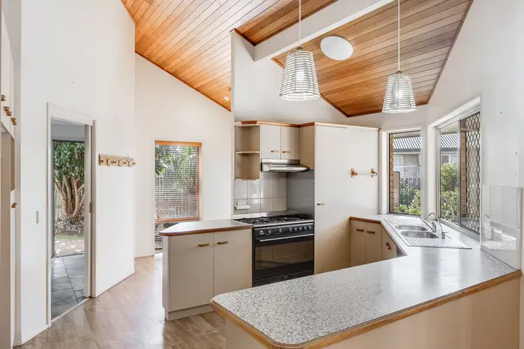 Fourth view of Homely house listing, 566-568 Hume Street, Middle Ridge QLD 4350