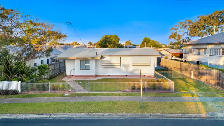 18 Churchill Street, Urangan QLD 4655