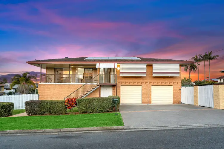 56 Macadamia Street, Macgregor QLD 4109