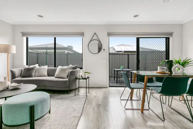 Fifth view of Homely house listing, 30 Eremophila Circuit, Craigieburn VIC 3064