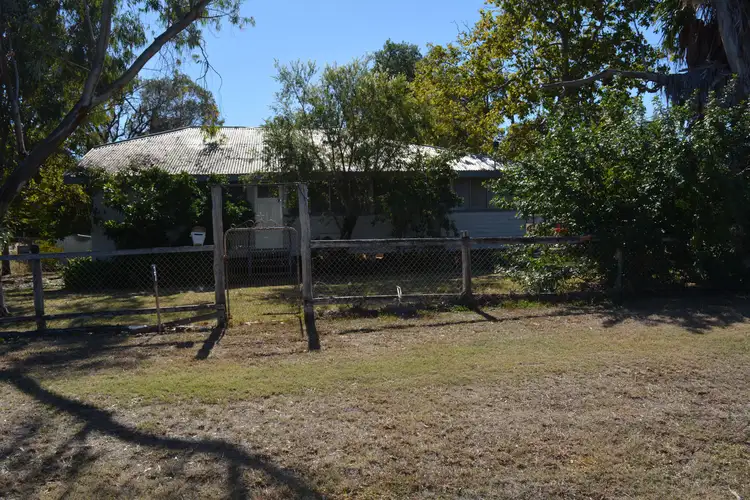 37 Garden Street, Blackall QLD 4472